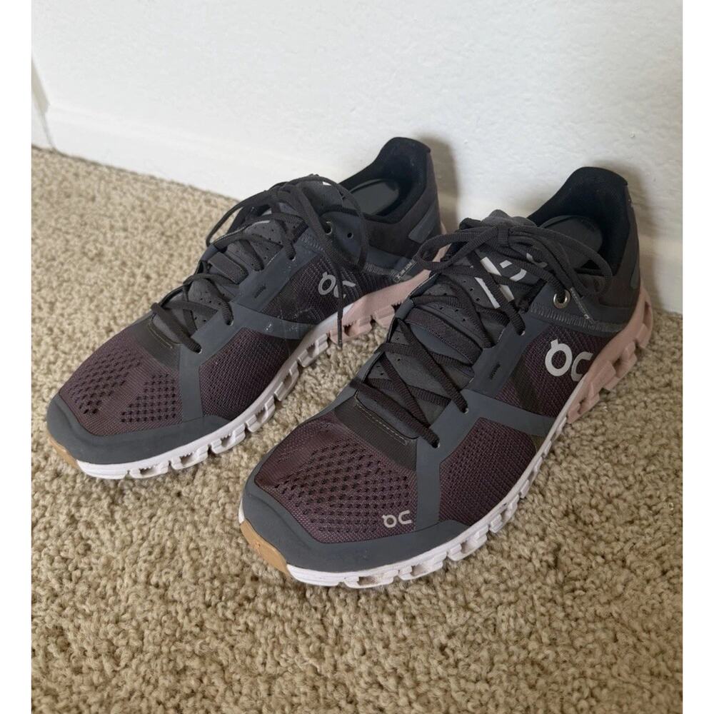 On Running Cloud Sneakers Women’s Size 8.5 Gray Running Shoes